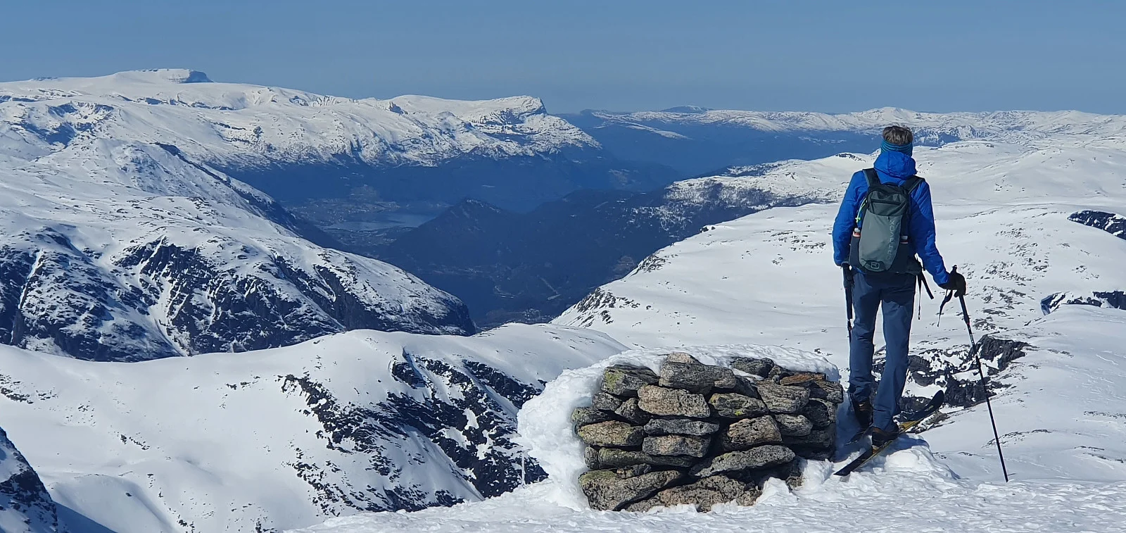 Fjelltur til Snønipa (1826 moh) fra Høyset