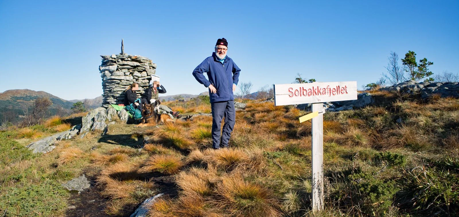 Solbakkefjellet (458 moh) fra Almeland