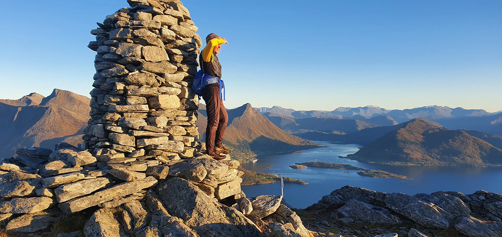 Blåtind (698 moh)