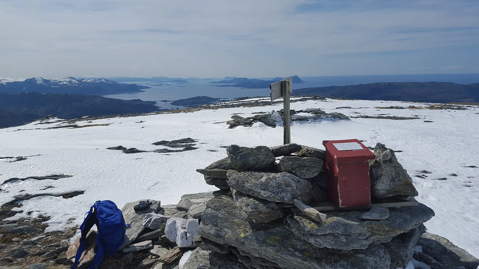 Haugsteinfjell (681 moh)