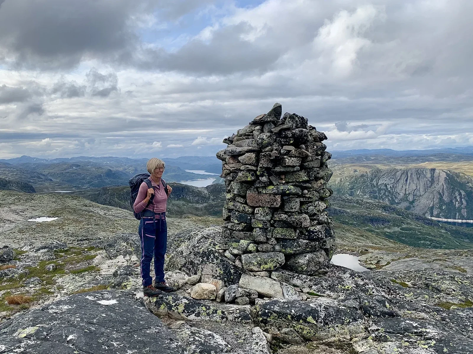 Kvervetjønnuten (1417 moh)